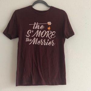Old navy graphic T-shirt.. burgundy color